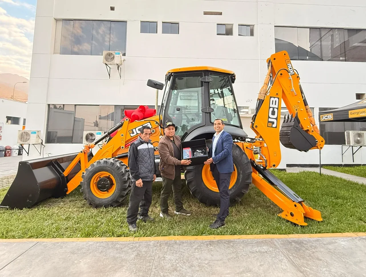 RETROEXCAVADORA 3CX ECO